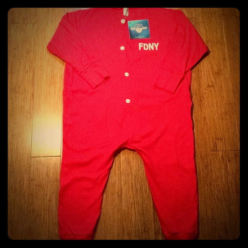 FDNY pajamas with flap "Keep Back 200ft", size 5-6